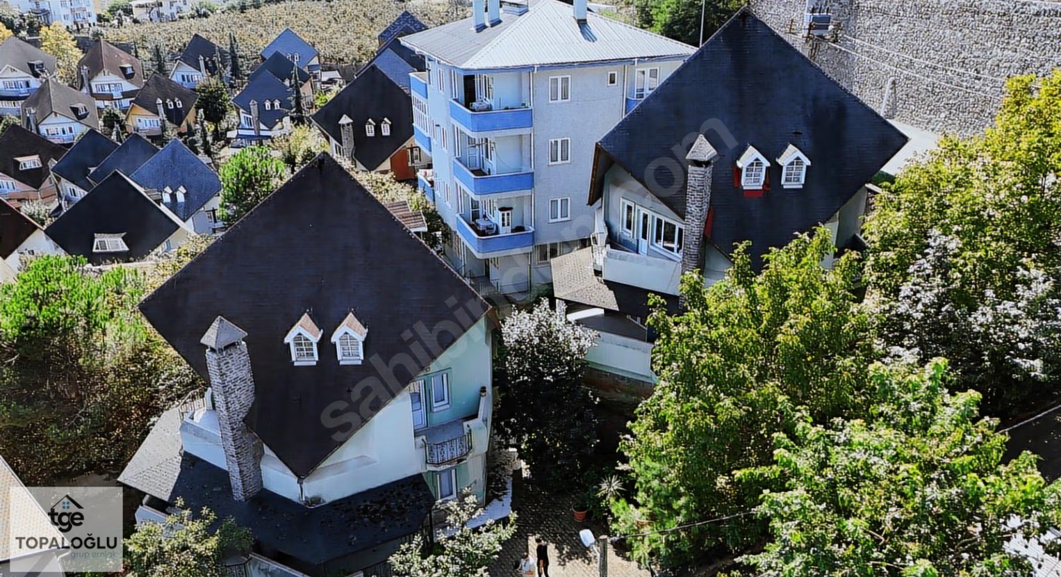 KORUKÖY SİTESİNDE SATILIK TRİPLEKS VİLLA